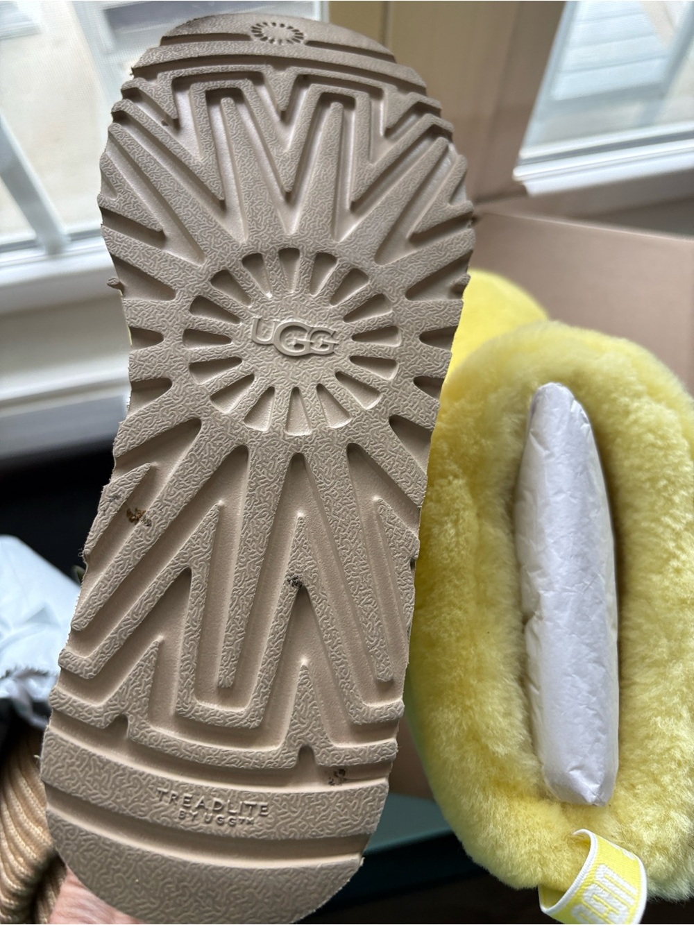UGG Womens Yellow Plush Cuff Suede Boots NWT - Picture 3 of 3